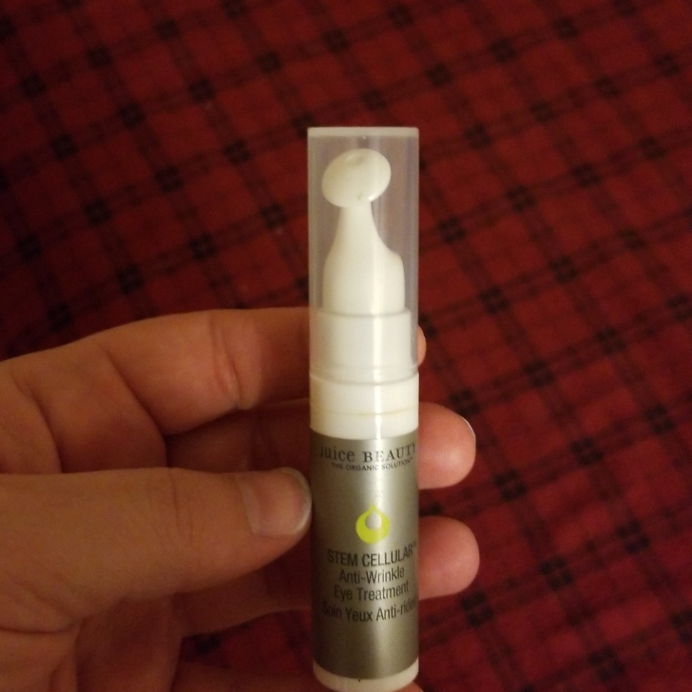 Juice Beauty anti-wrinkle eye treatment